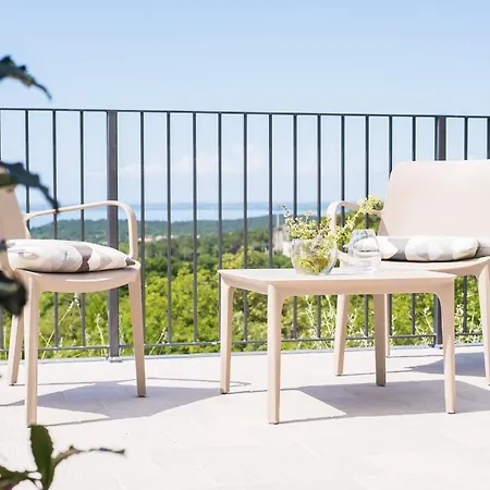 Encanto & Private Farm stay *